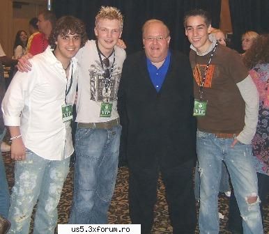 us5 aici formatia streetwize lou pearlman la...mnba cam fac reclama nu??