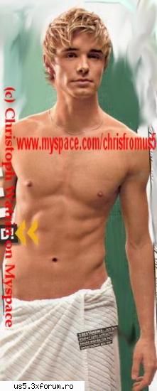 o suuuper poza ii noua de la sedinta take a look and he's lookin chris vatrin