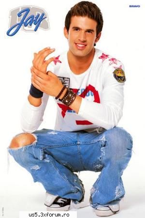 Jay Khan - daaa pai : izzy si chris fac cumparaturile, mikel - Hai sa facem cunostinata-despre formatie