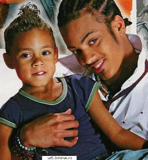 Mikel Johnson - aham.....in special ei da pacat k a plecat.....am - Hai sa facem cunostinata-despre formatie