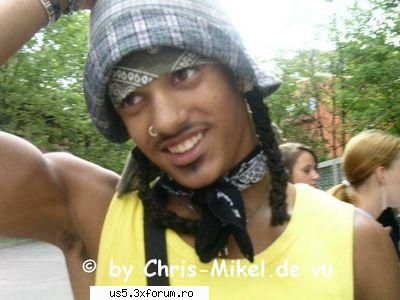 Mikel Johnson - crainic_cristina - Hai sa facem cunostinata-despre formatie