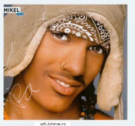 Mikel Johnson - super dragutz si michael - Membrii