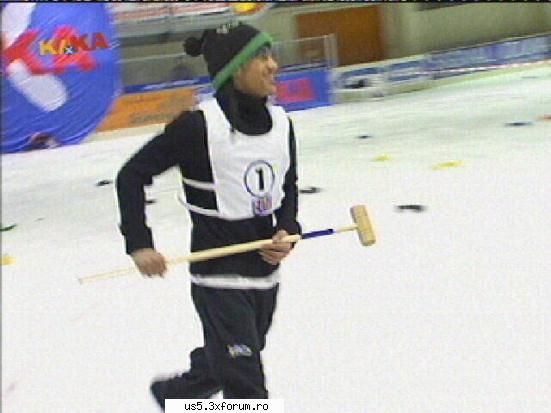 Mikel Johnson - iuuui c tzuchi ii baiatu asta:X:X:X:X::****nush c - Hai sa facem cunostinata-despre formatie