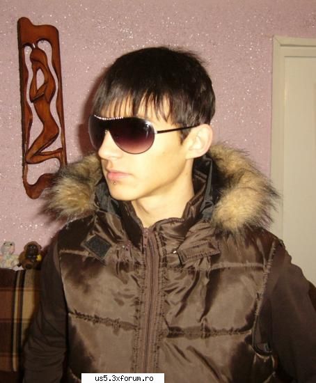 da...am ...e mare ...nu e poza prea clara..o sa se o sa le pun  :d richie stringini