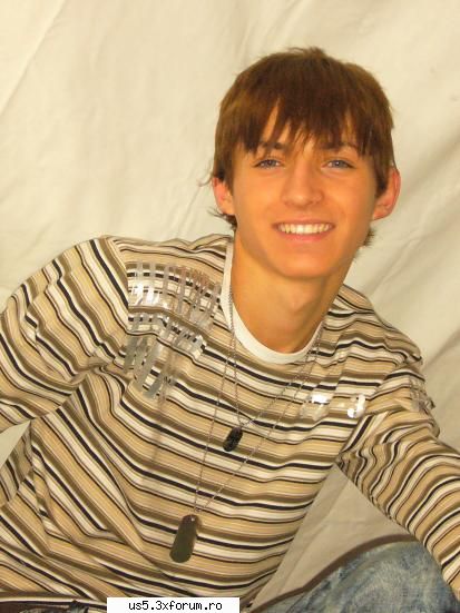 richie in noul popcorn  :d  :d richie stringini
