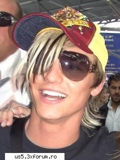 ce zambet .... :d richie stringini