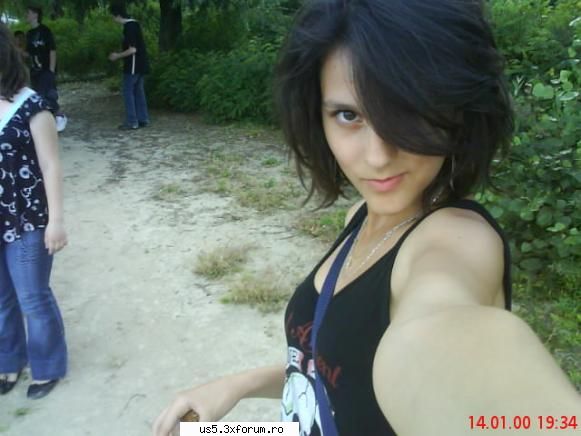buna ma numesc ionela am s apon si eu o poza k mn...app sunt fana us5 nu th...us5 the best and fuck